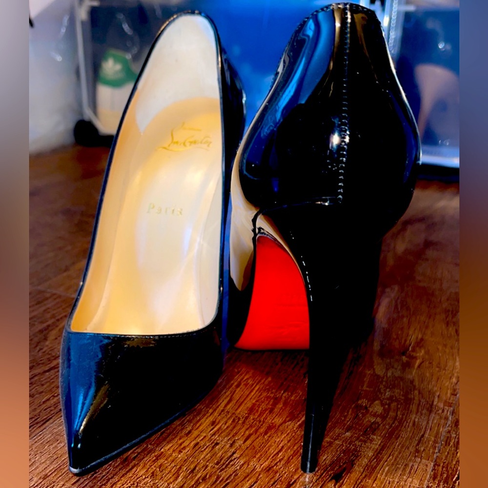 LOUIS VUITTON heels